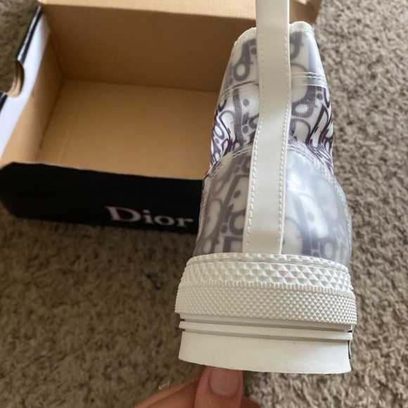 Christian diors!! - Picture 4 of 5